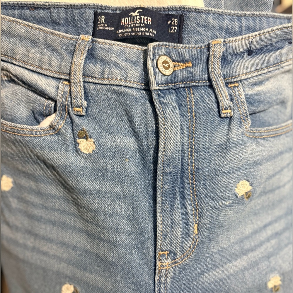 Hollister Light Blue Women’s Jeans